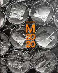 M2020 valokuvakirja